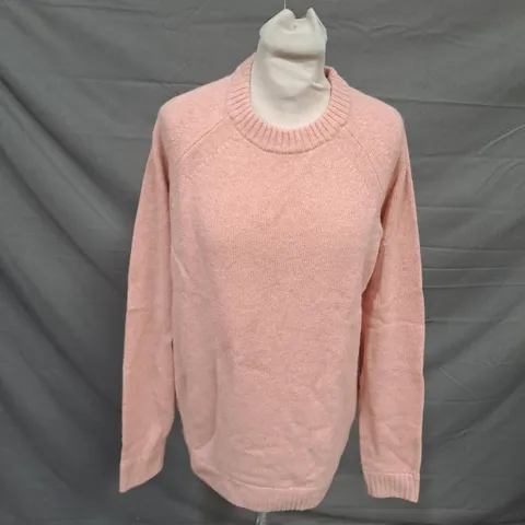 FINISTERRE TERN CREW JUMPER IN PINK SIZE M