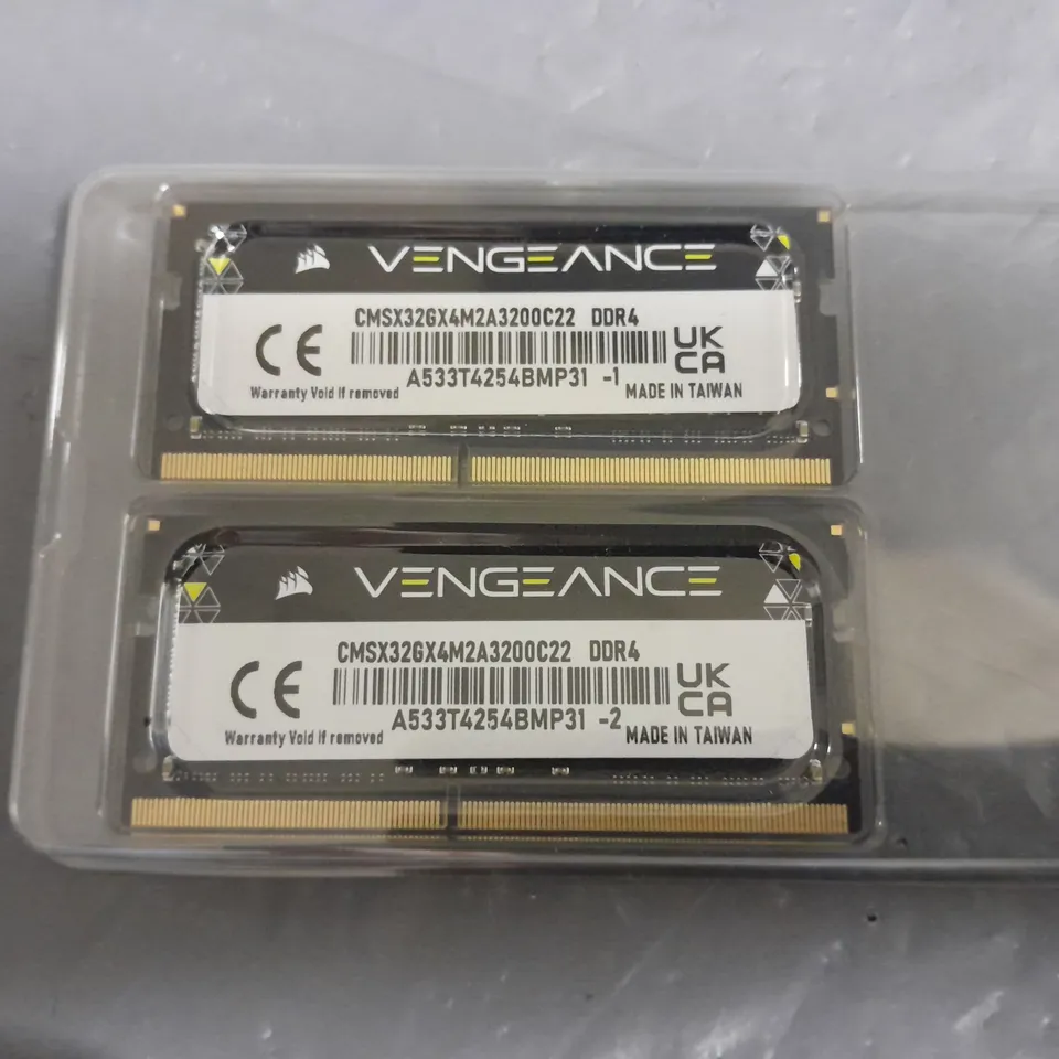 CORSAIR VENGEANCE DDR4 RAM - CMSX32GX4M2A3200C22