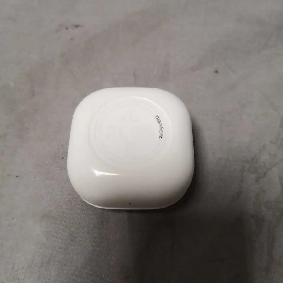 SAMSUNG GALAXY BUDS PRO 2 WIRELESS EARBUDS SM-R510R WITH CHARGING CASE - WHITE