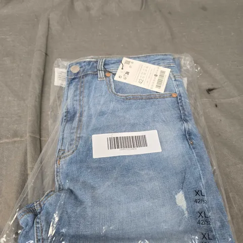 STRADIVARUIS DENIM JEANS SIZE 42