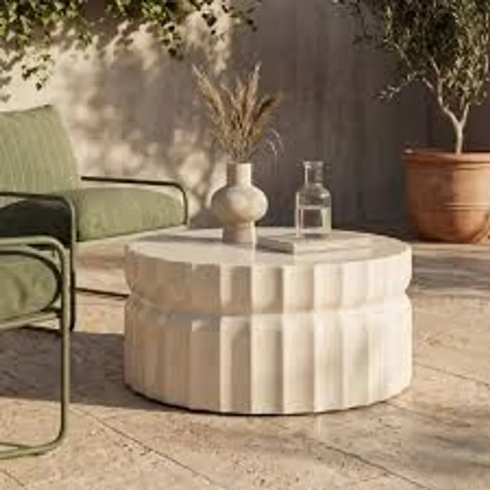 BOXED DANETTI BIANCO BLACK WITH WHITE CALACATTA GARDEN COFFEE TABLE