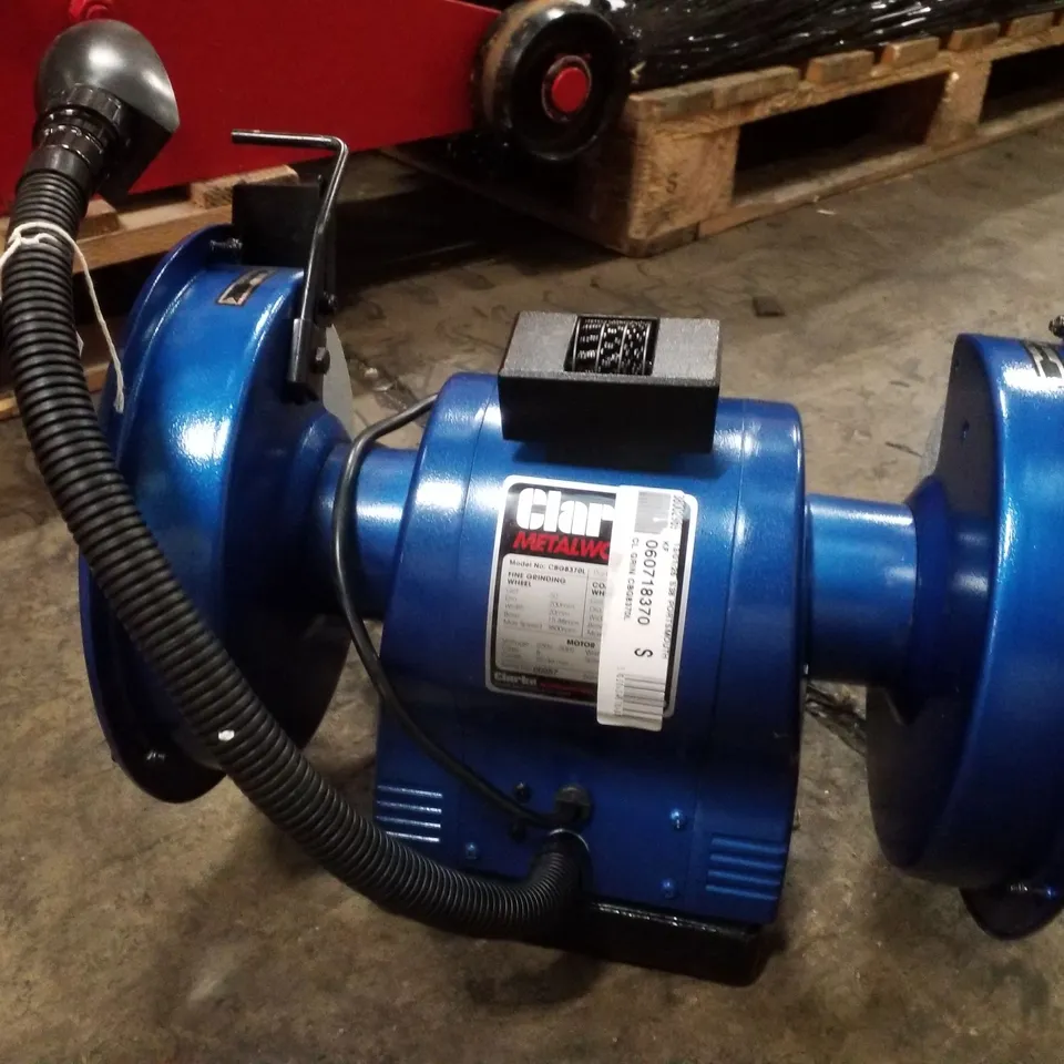 CLARKE 8" BENCH GRINDER WITH FITTED LAMP