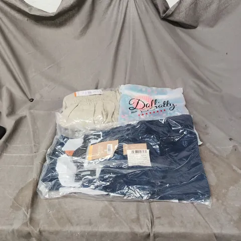 BOX OF APPROXIMATELY 25 ASSORTED CLOTHING ITEMS TO INCLUDE SUSIE JEANS, F&F, DOLLY AND DOTTY ETC