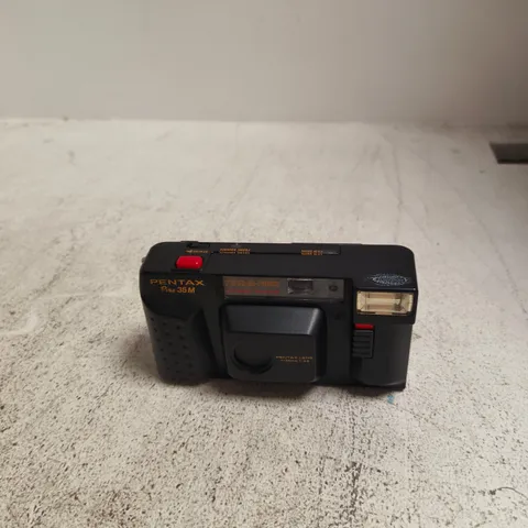 PENTAX 35M 35MM FILM CAMERA