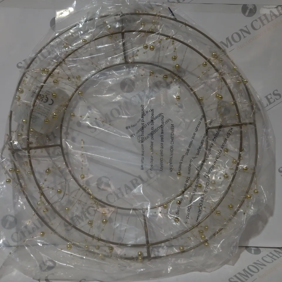 BOXED SARA DAVIES PRE-LIT BEADED WREATH 