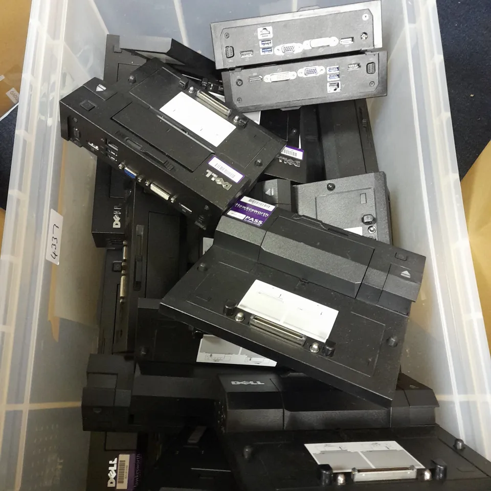 BOX OF APPROXIMATELY 15 ASSORTED DOCKING STATIONS TO INCLUDE DELL K09A, DELL PR03X ETC