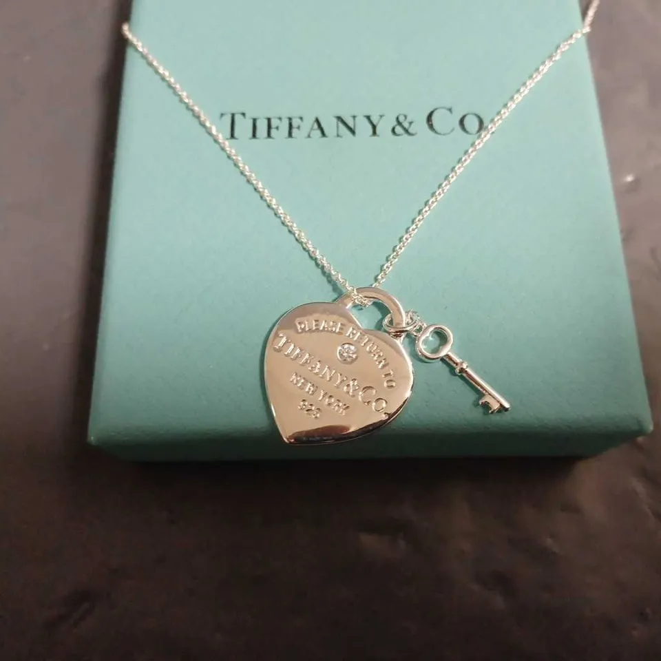 BOXED TIFFANY & CO RETURN TO TIFFANY HEART TAG WITH KEY 