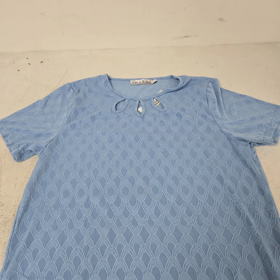 PURE & NATURAL LADIES' NOTCH NECK SHORT SLEEVE TOP – UK 18-20, LIGHT BLUE