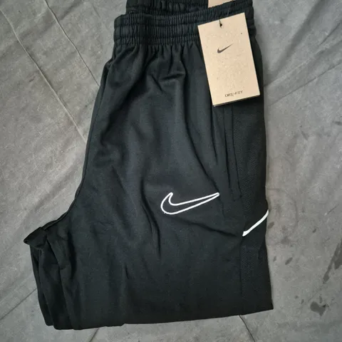 NIKE MEN'S DRI-FIT PANTS – BLACK, UK SIZE S