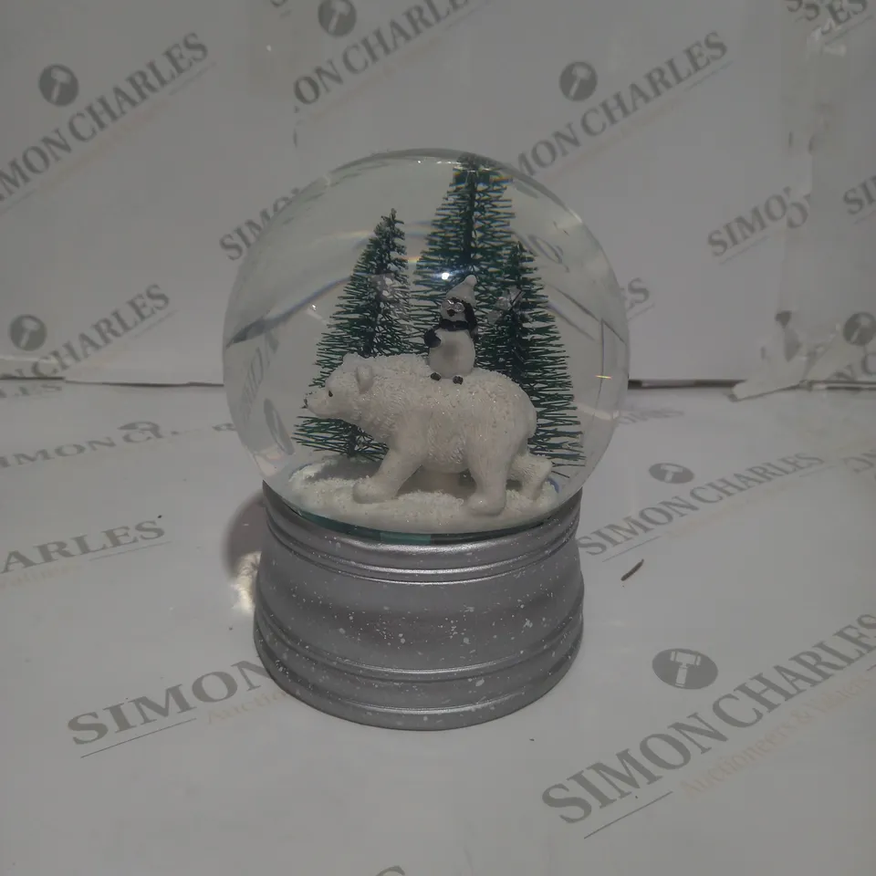 BOXED SANTA EXPRESS CHRISTMAS CHARACTER MUSICAL WATER SPINNER POLAR BEAR