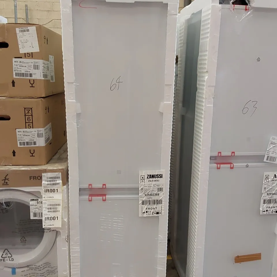 ZANUSSI ZNLK18ES3 BUILT IN LOW FROST 70/30 FRIDGE FREEZER