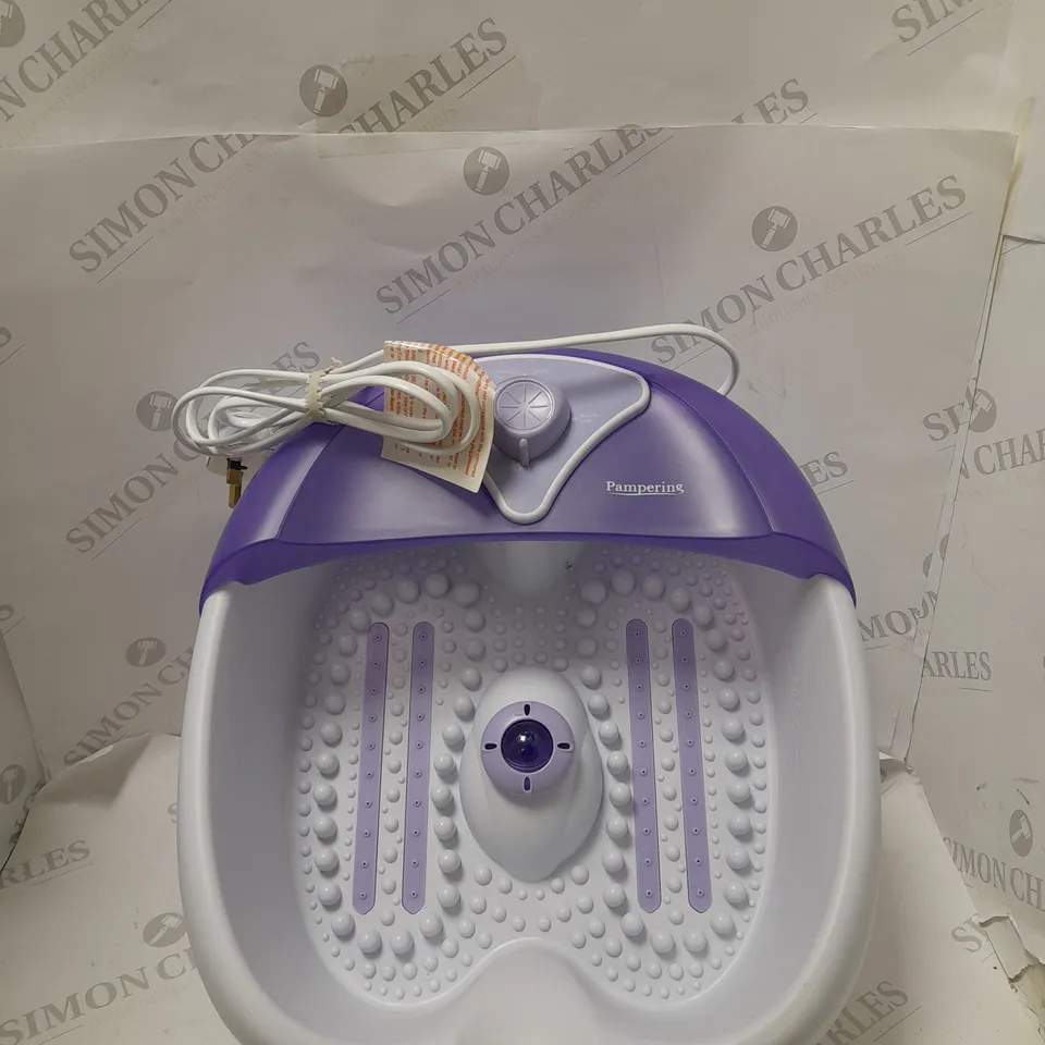 PAMPERING BUBBLE FOOT SPA
