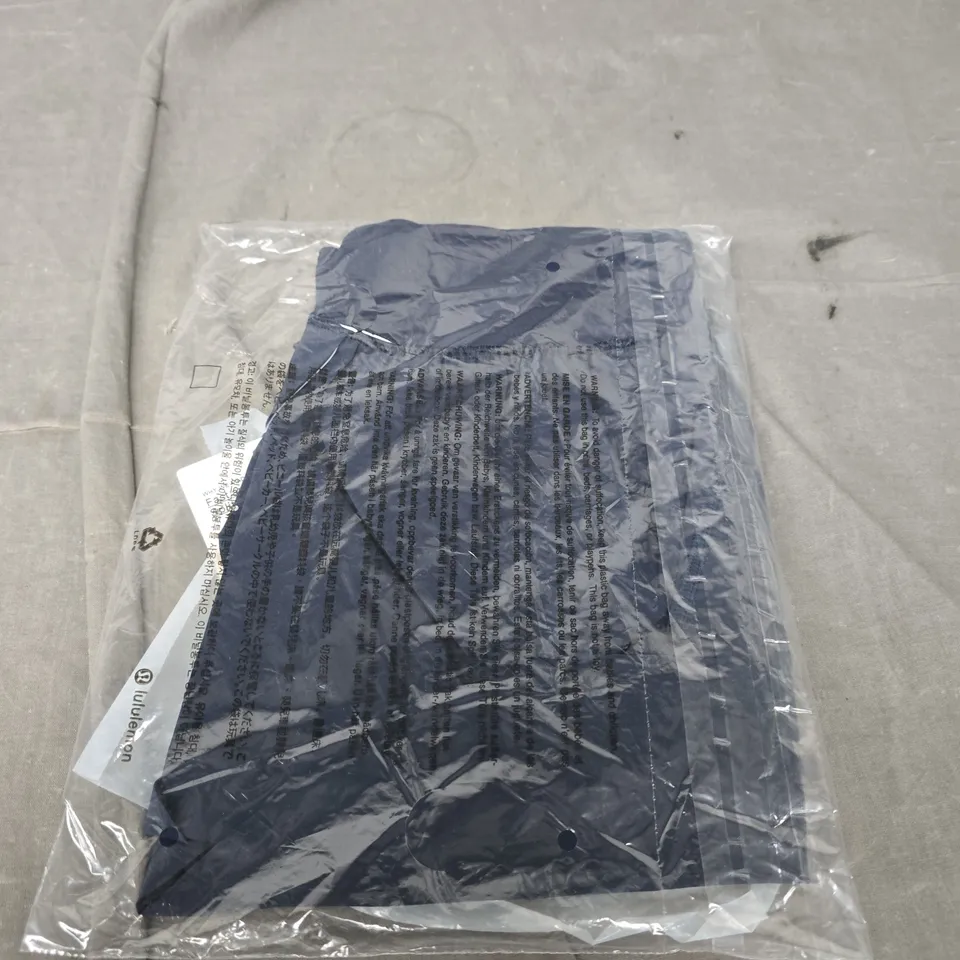 LULULEMON FAST AND FREE HIGH RISE SPLIT SHORTS SIZE XS