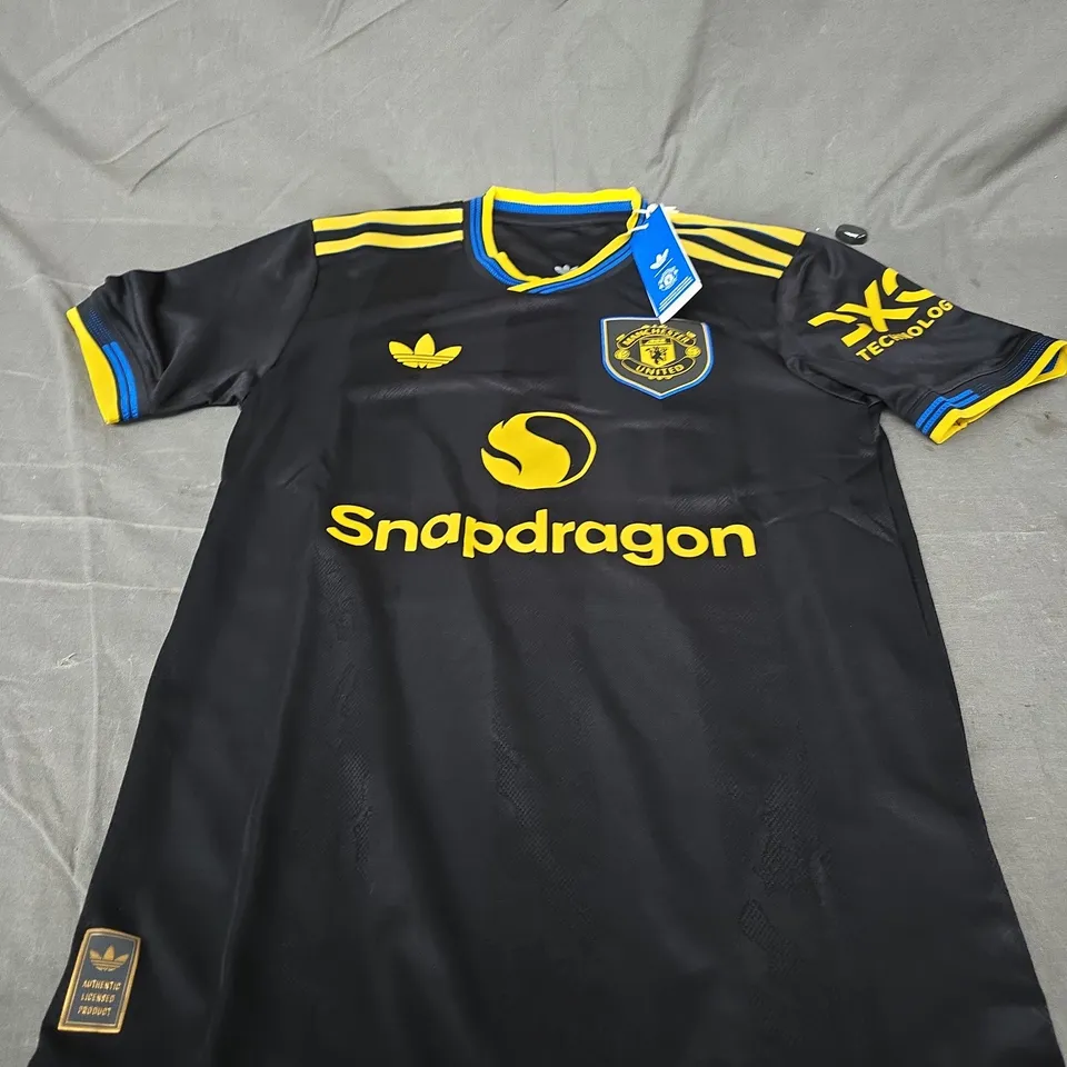 MANCHESTER UNITED ALTERNATE KIT SIZE S