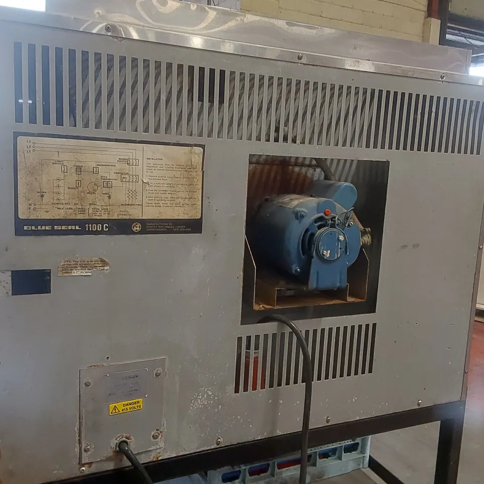 BLUE SEAL TURBOFAN COMMERCIAL ELECTRIC CONVECTION OVEN WITH STAND