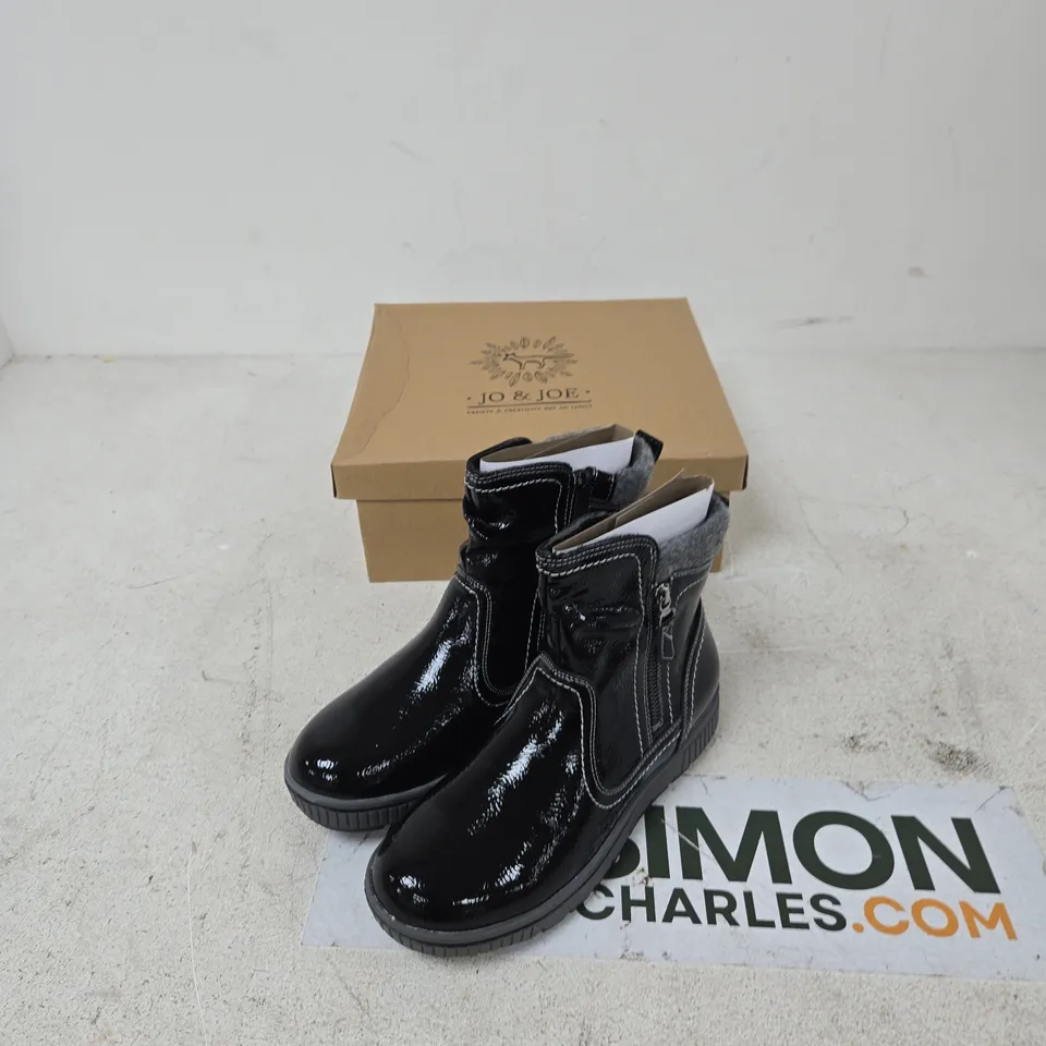 JO & JOE BLACK PATENT LEATHER ' ANKLE BOOTS SIZE 5