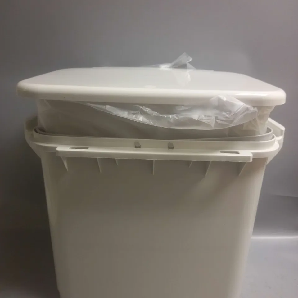 BOXED 2-FLOOR TRASH CAN IN WHITE 38L