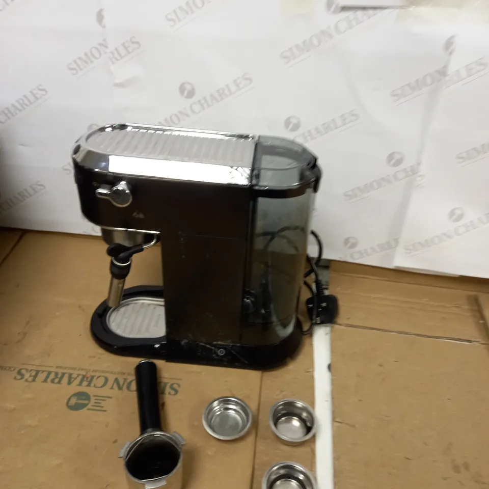 DE'LONGHI DEDICA COFFEE MACHINE