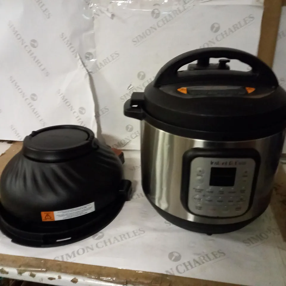 INSTANT POT DUO CRISP + AIR FRYER 8L MULTICOOKER