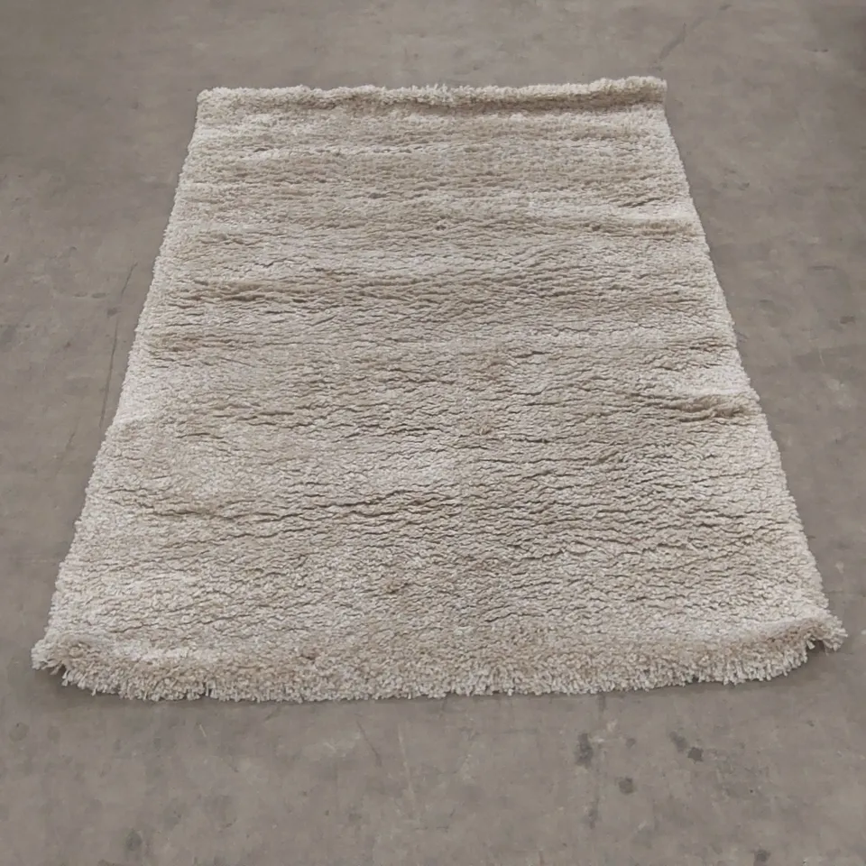 QUALITY DESIGNER AREA RUG - APPROXIMATELY 175 x 125cm