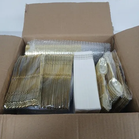 ASSORTMENT OF PLASTIC CATERING PRODUCTS TO INCLUDE CUPS, CUTLERY, PLATES ETC