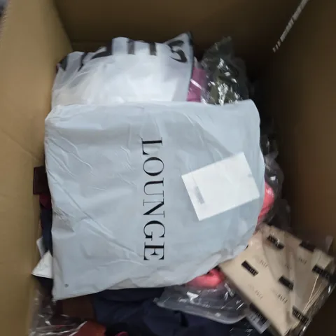 LARGE BOX OF ASSORTED CLOTHING ITEMS IN VARIOUS SIZES, STYLES AND COLOUR 