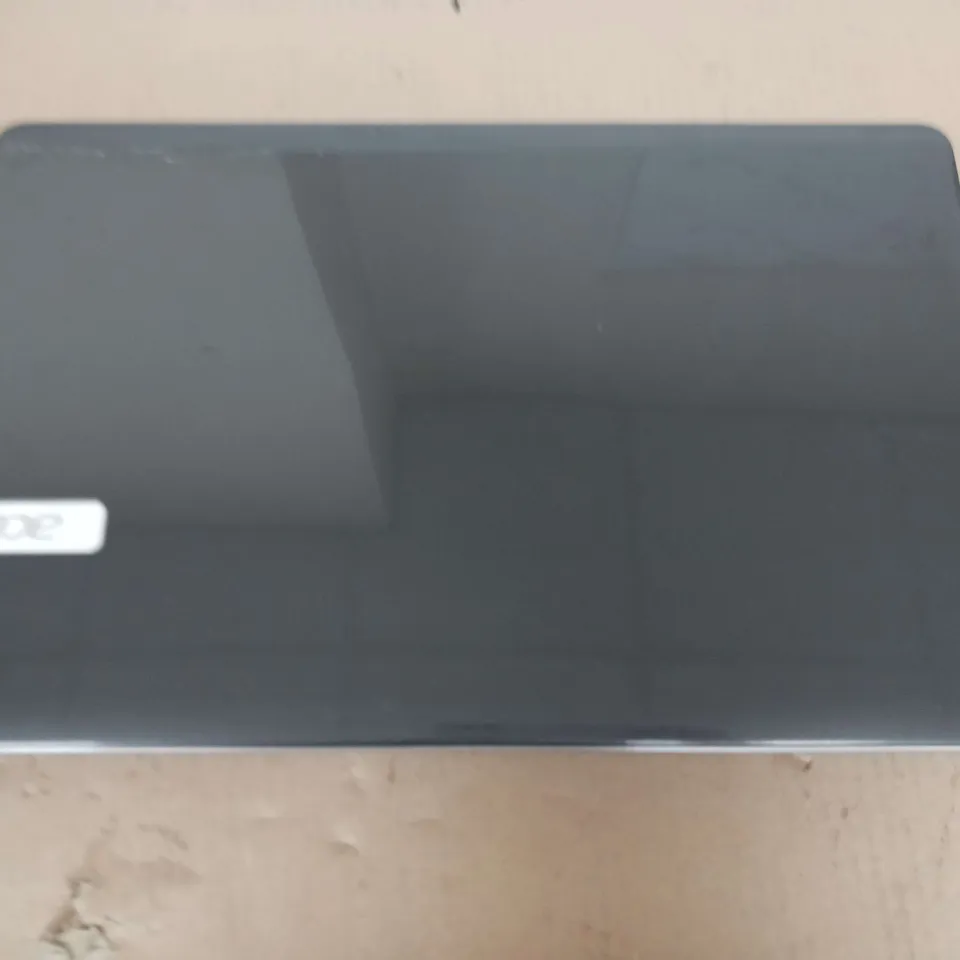 ACER TRAVELMATE P253	15 INCH	I3-3110M 2.40GHZ