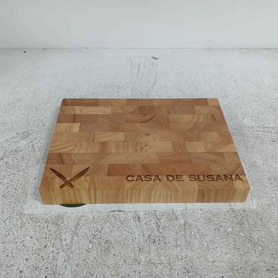 CASA DE SUSANA WOODEN CUTTING BOARD – MOSAIC BLOCK PATTERN