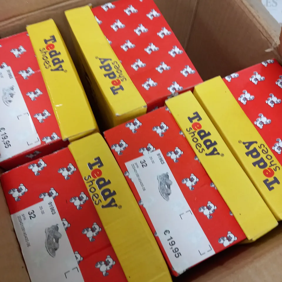 BOX OF 5 KIDS PINK SANDAL/SHOE IN SIZE 32