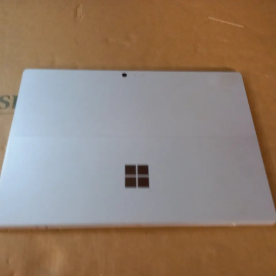 UNBOXED MICROSOFT SURFACE 1796 256GB