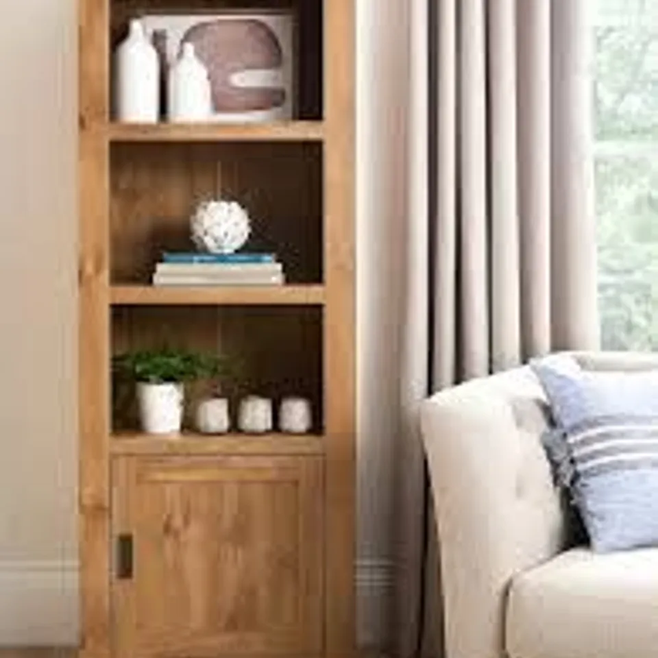 BOXED CLIFTON OAK-EFFECT DISPLAY UNIT (1 BOX) RRP £149.99