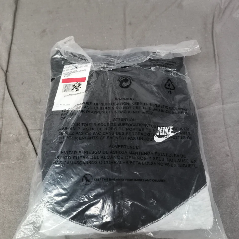 BAGGED NIKE TECH JACKET - LARGE 