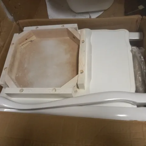 WHITE WOODEN NEST OF TABLES