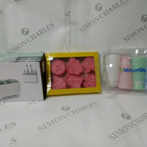 APPROXIMATELY 20 ASSORTED ITEMS TO INCLUDE TOOTHBRUSH CADDY, COOKIE MOULDS, REUSABLE TRAVEL BOTTLES ETC.