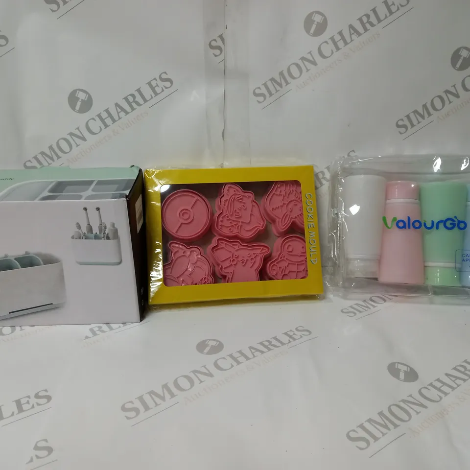APPROXIMATELY 20 ASSORTED ITEMS TO INCLUDE TOOTHBRUSH CADDY, COOKIE MOULDS, REUSABLE TRAVEL BOTTLES ETC. 