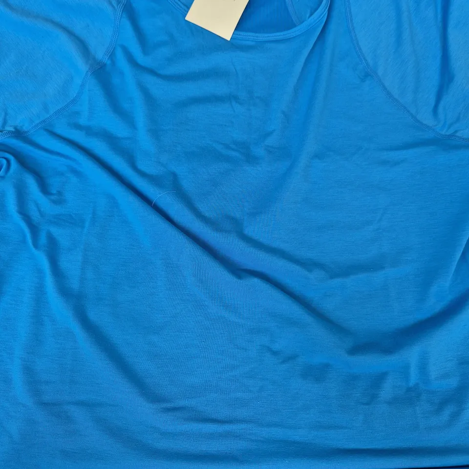 SWEATY BETTY BREATHE EASY T-SHIRT IN BLUE SIZE LARGE