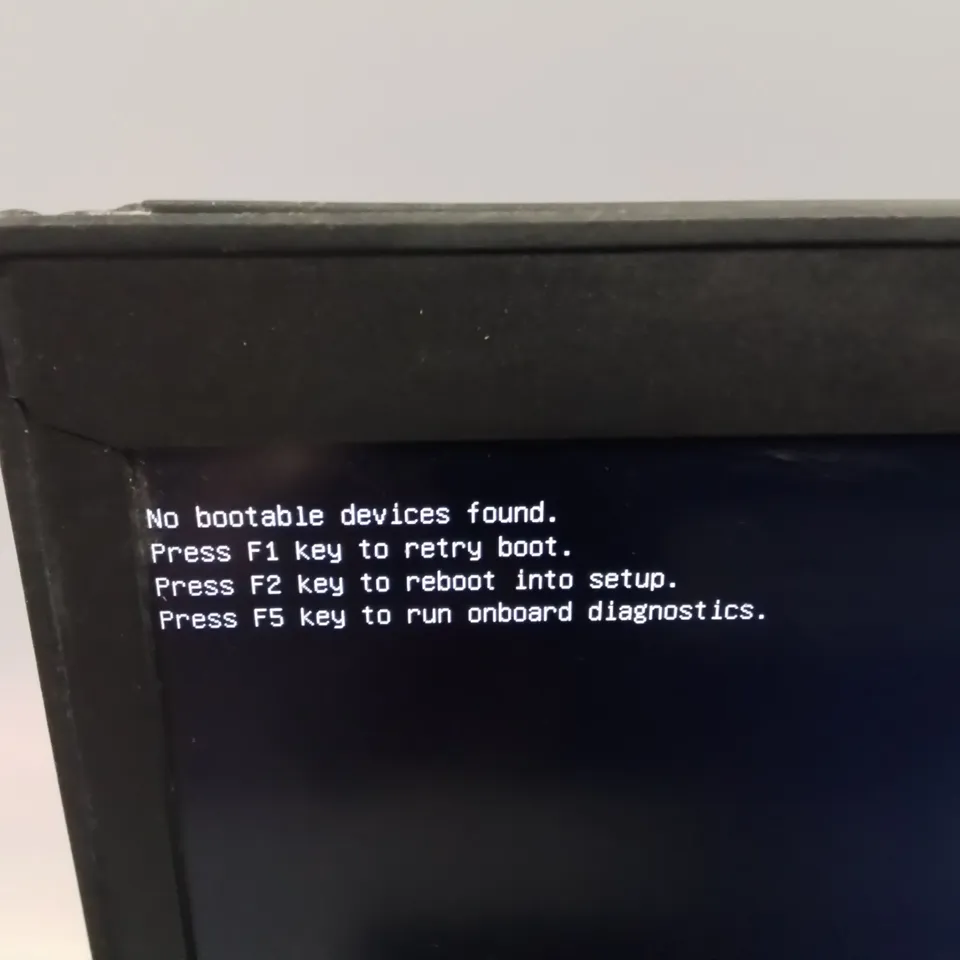 UNBOXED DELL LATITUDE 7490 INTEL CORE I5 8TH GEN LAPTOP