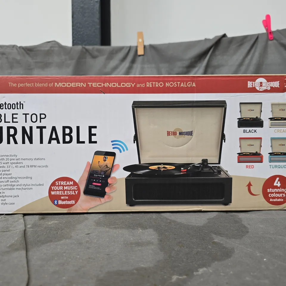BOXED RETRO MUSIQUE BLUETOOTH TABLETOP TURNTABLE WITH FM RADIO