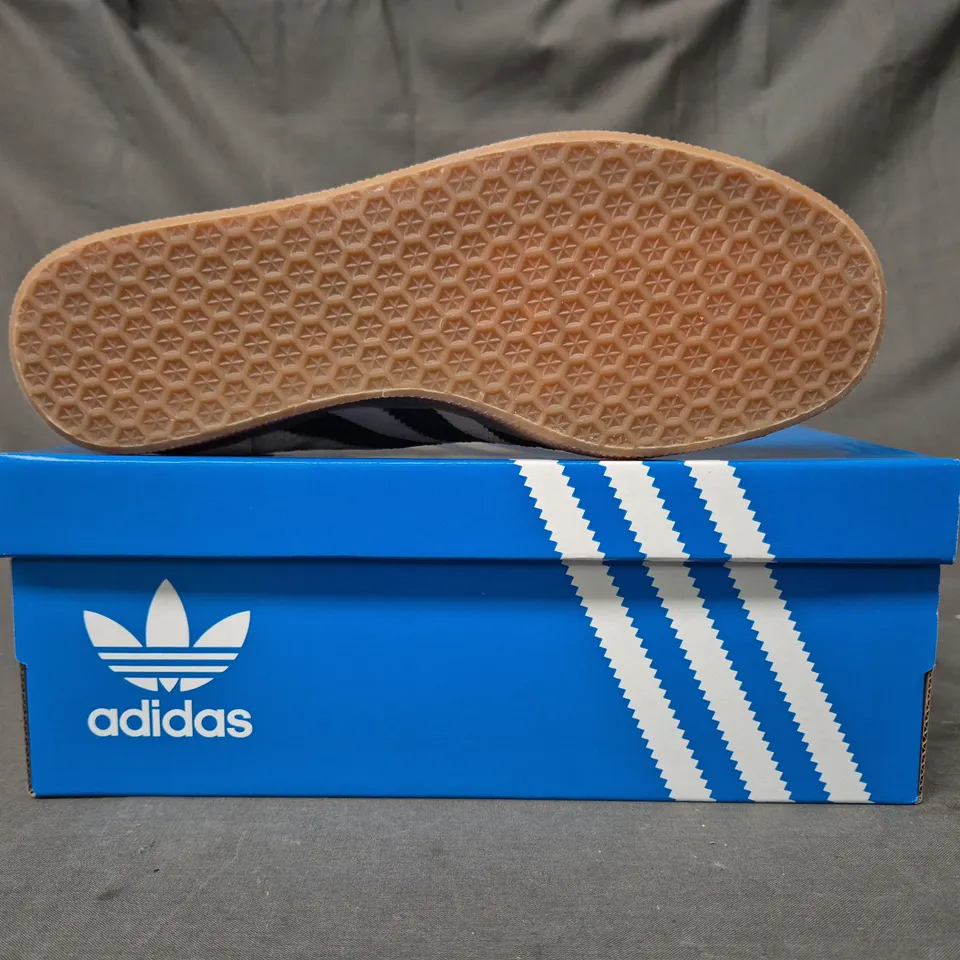 BOXED PAIR OF ADIDAS GAZELLE SHOES IN BEIGE/BLACK UK SIZE 5