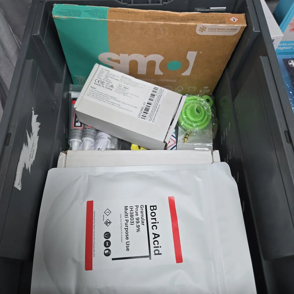 APPROXIMATELY 10 ASSORTED HOUSEHOLD ITEMS TO INCLUDE MAKE YOUR OWN FLOWERS, PREMIUM RIBBONS AND HYDROGEL BURN PLASTERS