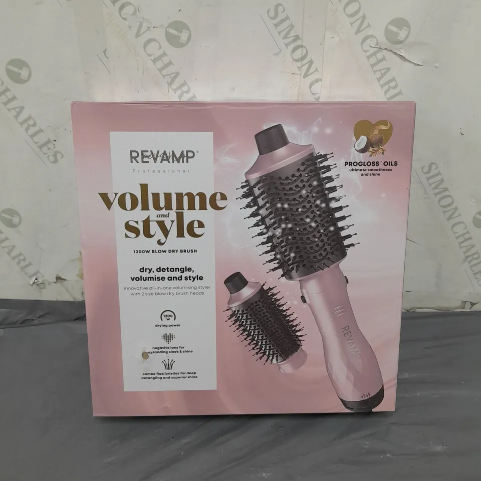 REVAMP VOLUME AND STYLE 1200W BLOW DRY BRUSH