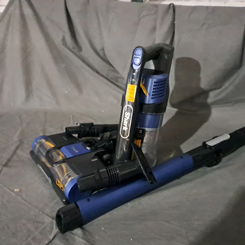 BOXED SHARK ANTI HAIR WRAP CORDLESS VACUUM CLEANER IZ202UK