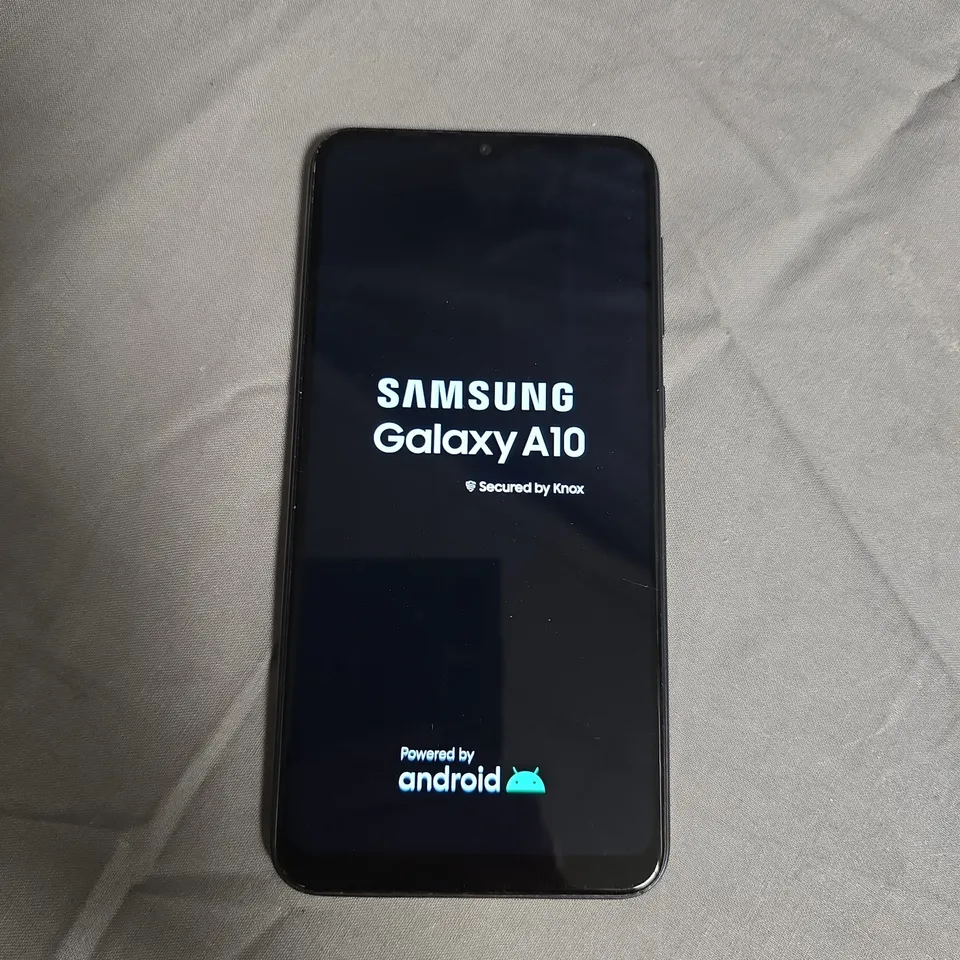 SAMSUNG GALAXY A10 SMARTPHONE