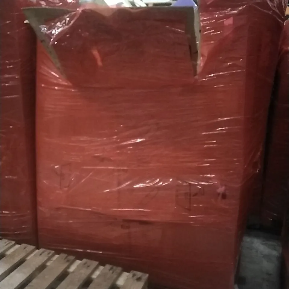 PALLET OF ASSORTED ITEMS INCLUDING - DANCE MAT, GARMENT STEAMER,BED RAIL FOR BABY