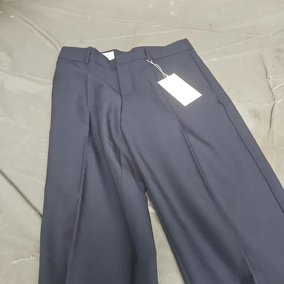 STR TEEN NAVY TROUSERS – UK 6