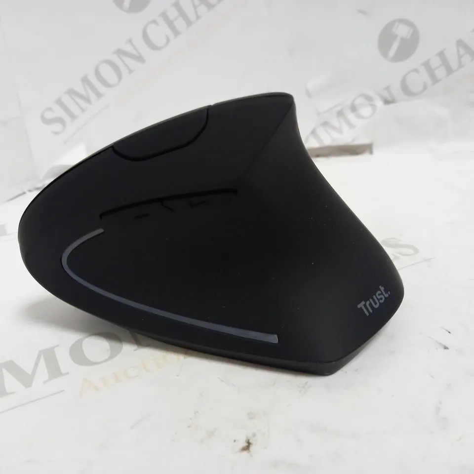 TRUST VERTO WIRELESS ERGONOMIC MOUSE