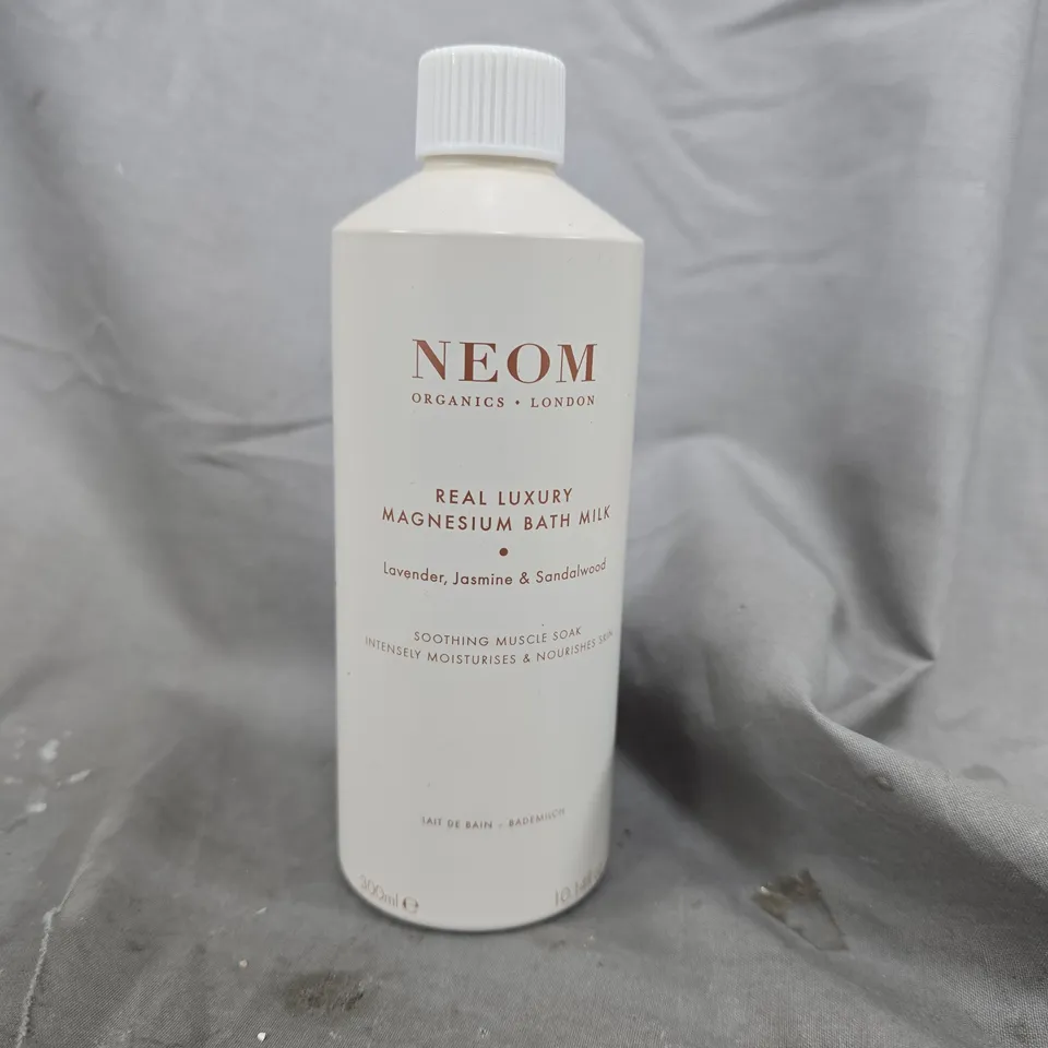 NEOM Organics London Real Luxury Magnesium Bath Milk – Lavender, Jasmine & Sandalwood, 300ml