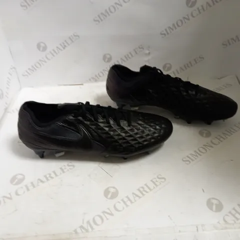 NIKE TIEMPO BLACK ANTI CLOG - UK 9.5 