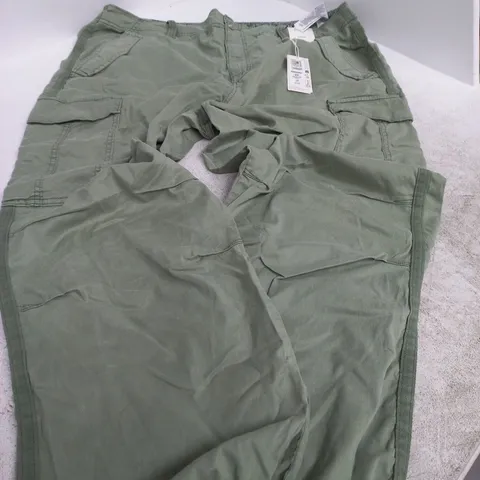 M&S CARGO TROUSERS – UK 22, REGULAR LENGTH, GREEN