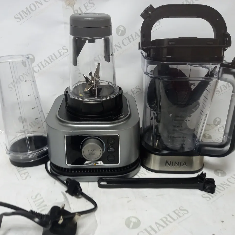 NINJA BLENDER (CB350UK 30)